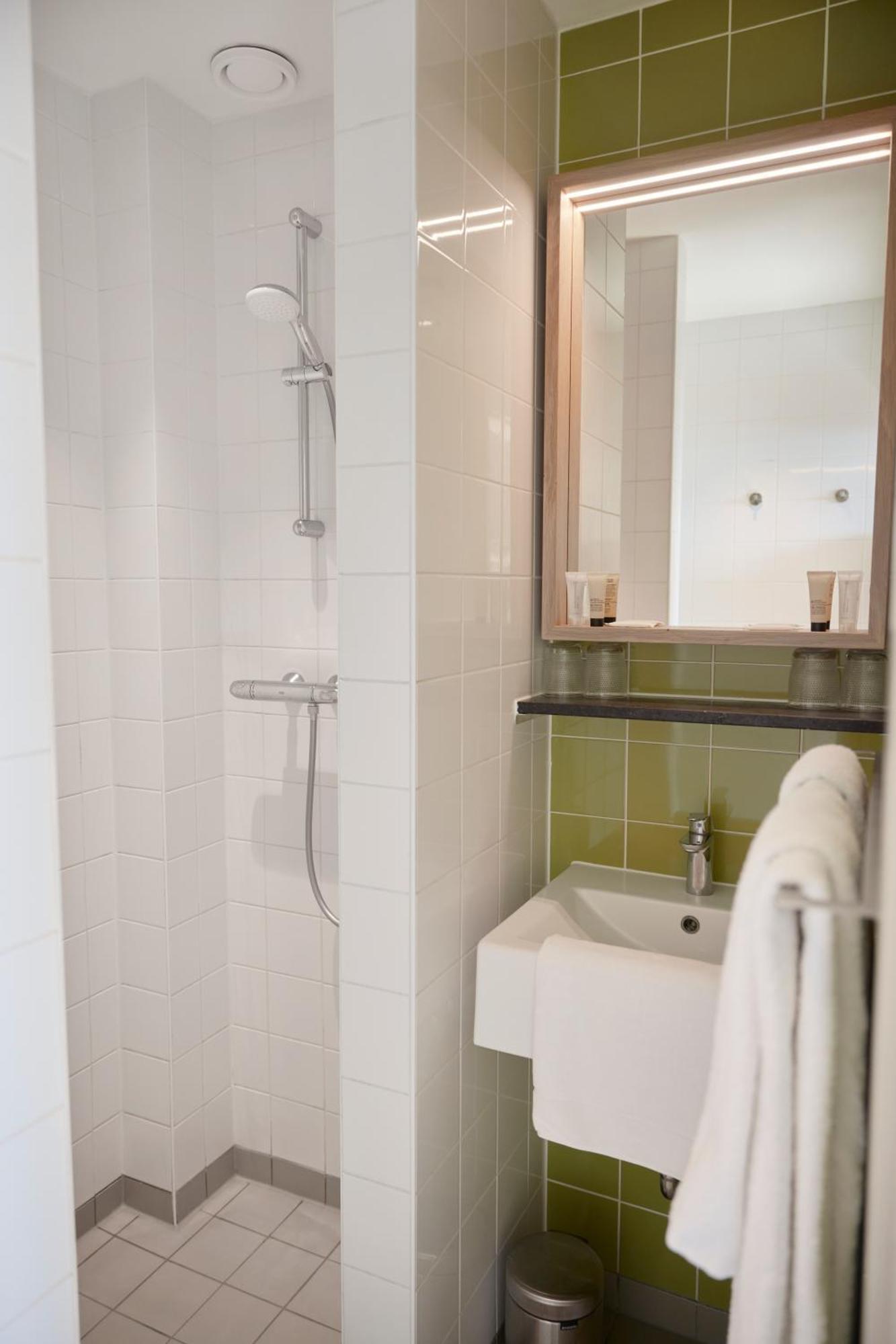 Hotel Oostergoo Grou Room photo