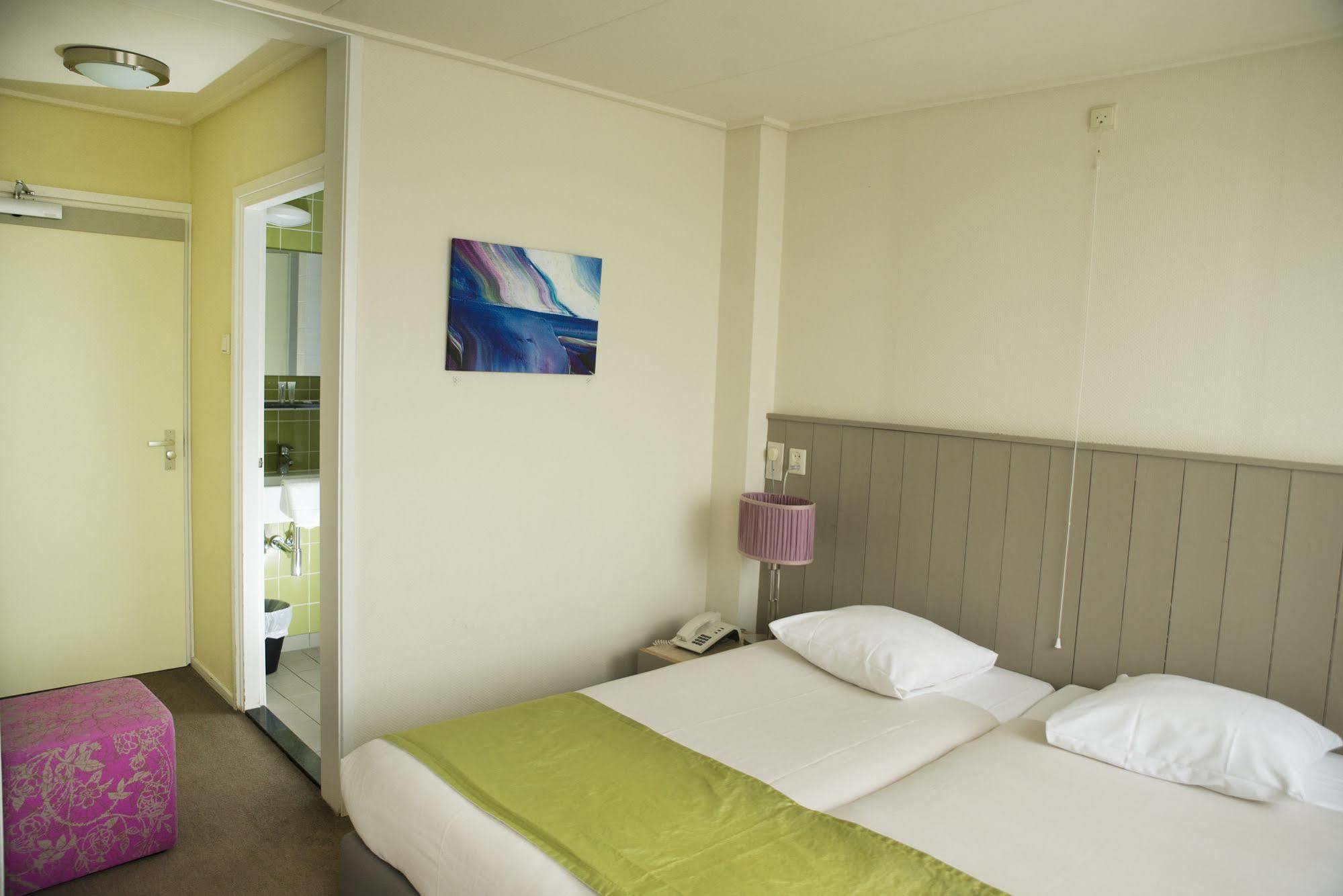 Hotel Oostergoo Grou Exterior photo