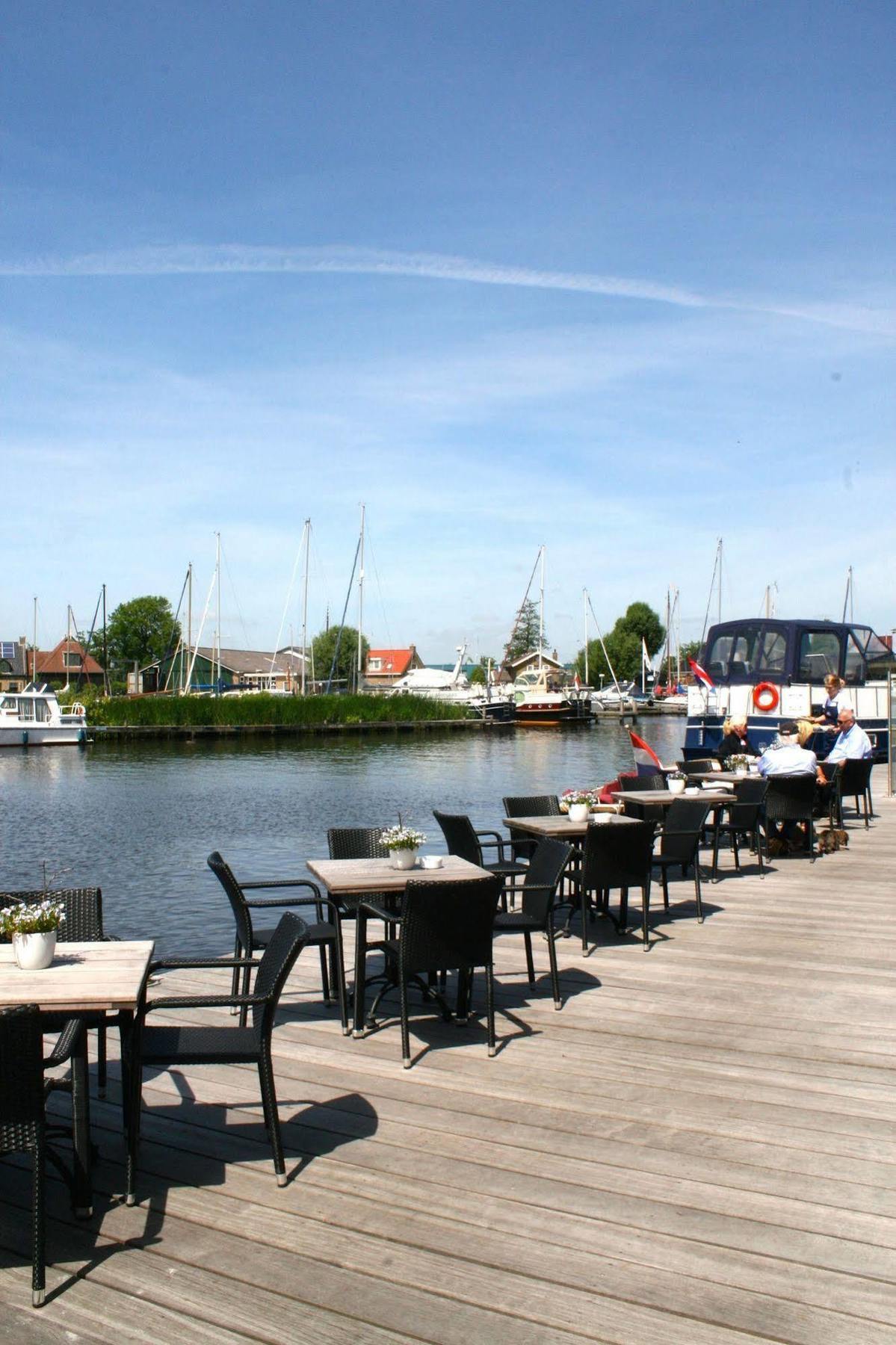 Hotel Oostergoo Grou Exterior photo